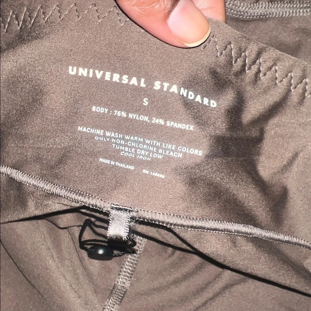 Women's Universal Standard Brown Biker Spandex Stretch Shorts size Small (14-16)